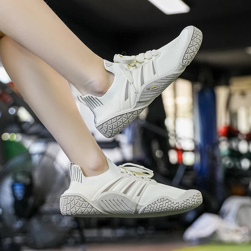 Athletic fit gym shoes