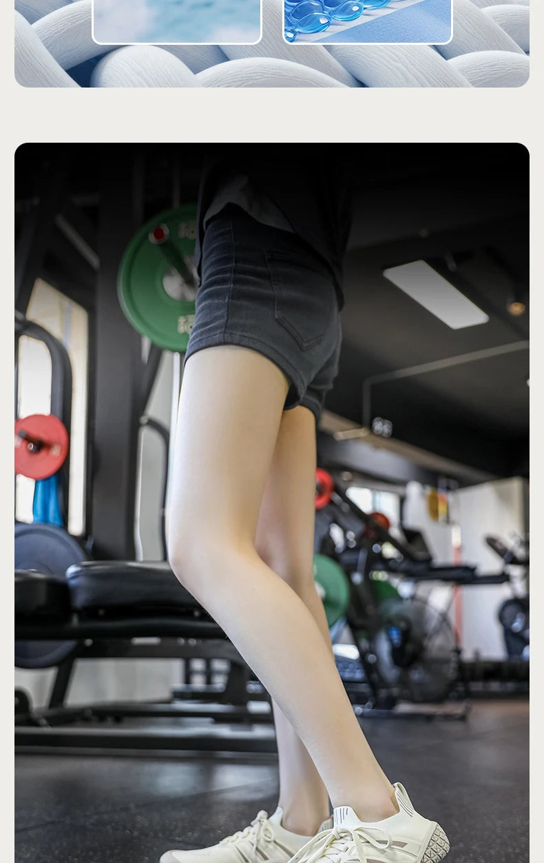 Athletic fit gym shoes